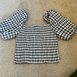 Almost brand new top with puff sleeves